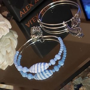 Swan Alex and ani